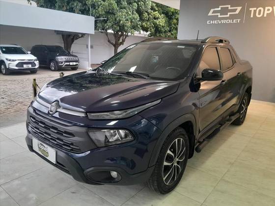 FIAT TORO 2.0 16V TURBO DIESEL ULTRA 4WD AT9 FIAT TORO 2.0 16V TURBO DIESEL ULTRA 4WD AT9
